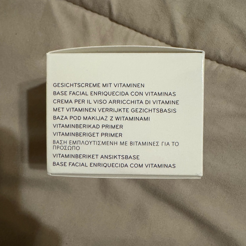 Bobbi Brown Vitamin Enriched Face Base Box - Picture 4 of 5